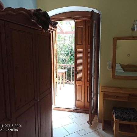 Giannis Apartments By Climbing House Panormos  Luaran gambar