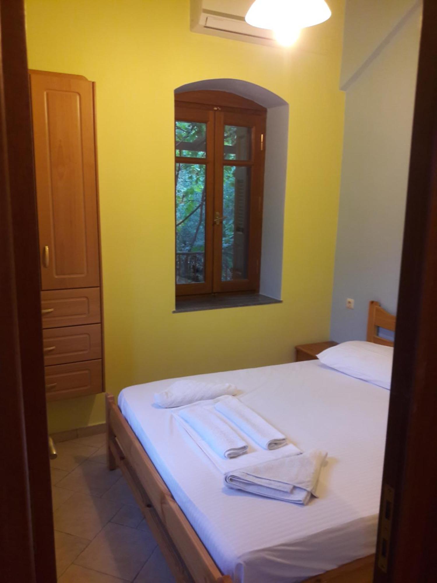 Giannis Apartments By Climbing House Panormos  Luaran gambar